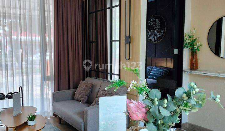 ruang keluarga rumah 1 lantai siap huni