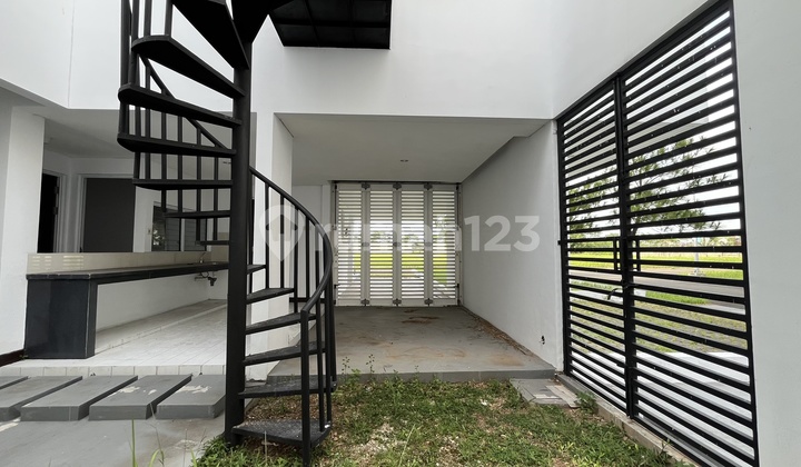 Rumah Mewah 3 Lantai Tipe Hook Di Bekasi Utrata 2