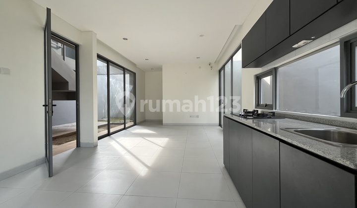 For Quick Sale: Ready-to-Live Hook Type Cluster House in Harapan Indah, Bekasi For Quick Sale: Ready-to-Live Hook Type Cluster House in Harapan Indah, Bekasi