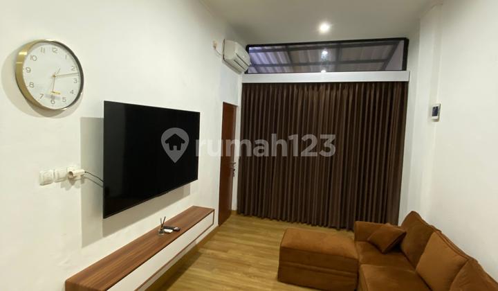 3 Lantai Full Furnish 1 Milyaran di Jatiadih Bekasi 3 Lantai Full Furnish 1 Milyaran di Jatiadih Bekasi
