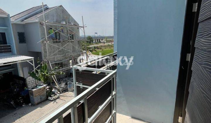 Rumah Baru 2 lantai Lokasi dekat Pintu Tol Bunder Gresik 2