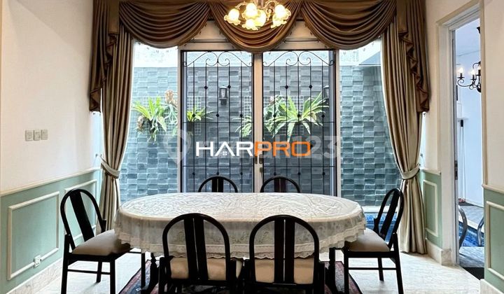 Modern Clasic Minimalis House Menteng