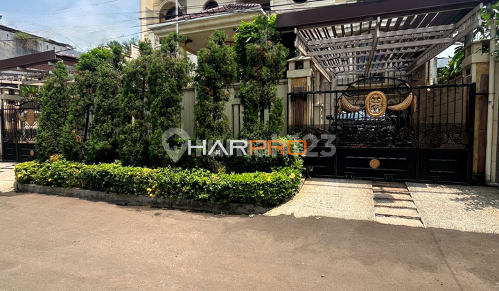 Rumah Mewah Dalam Komplek Pancoran