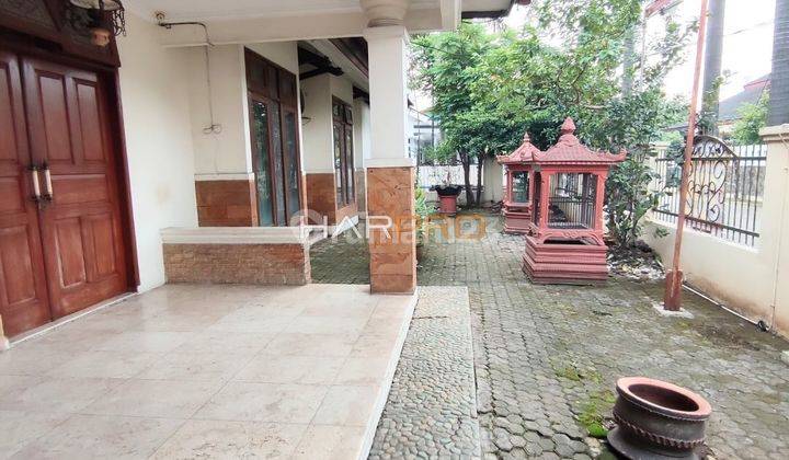 Rumah Dalam Komplek Jatiwaringin Asri 2