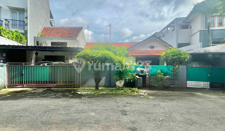 Pancoran - Rumah Lama Hitung Tanah, Lokasi Strategis 1