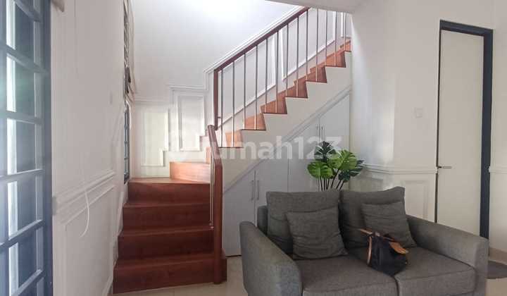 Rumah Cantik Siap Huni di Daerah Citra Gran, Dekat dengan Mall 2