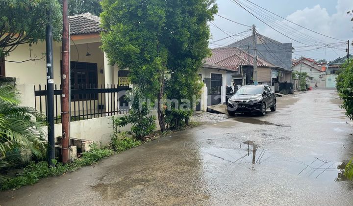 Ready-to-Occupy House in Cimanggis Depok, Green and Flood-Free 2