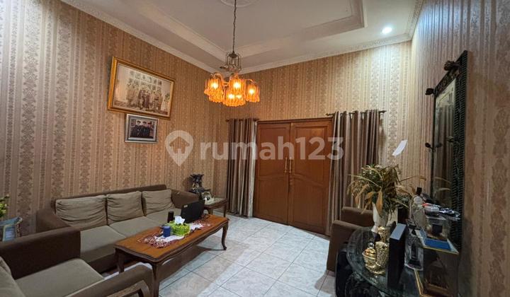 Dijual Rumah Dua Lantai di Ciracas Jakarta Timur 2