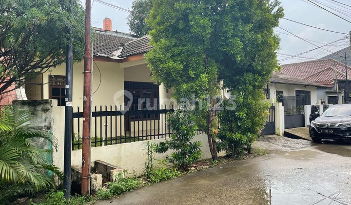 Ready-to-Occupy House in Cimanggis Depok, Green and Flood-Free