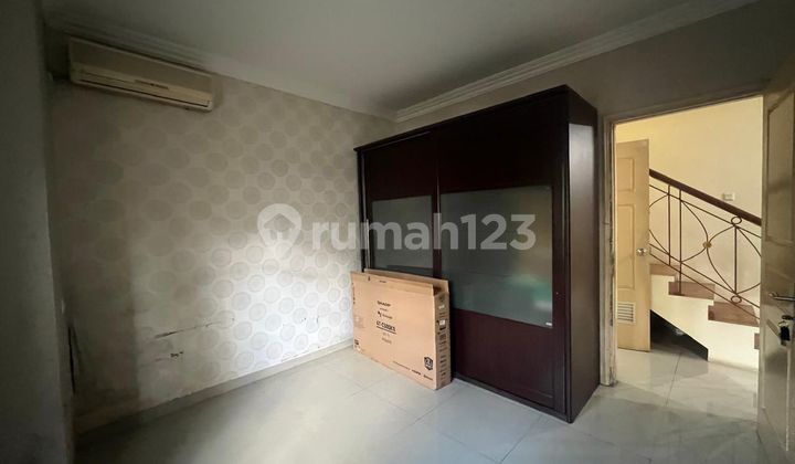 Rumah Asri Didaerah Raffles Hils Cibubur Siap Huni 2