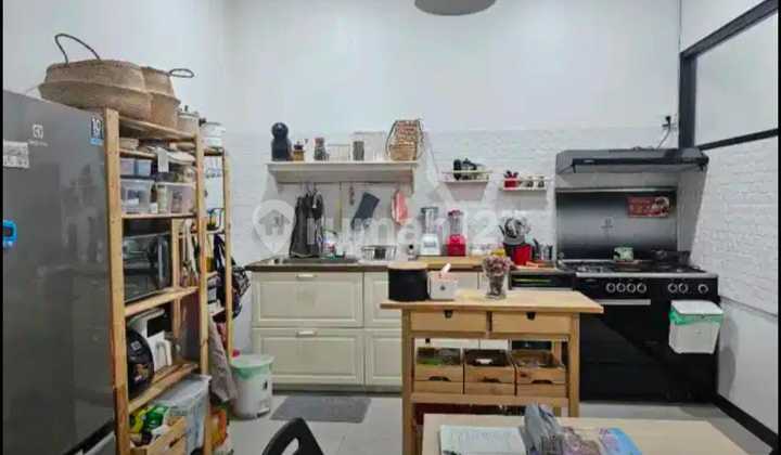 Beautiful House In Legenda Wisata, Serene And Move-In Ready, Secure 24 Hours. 2