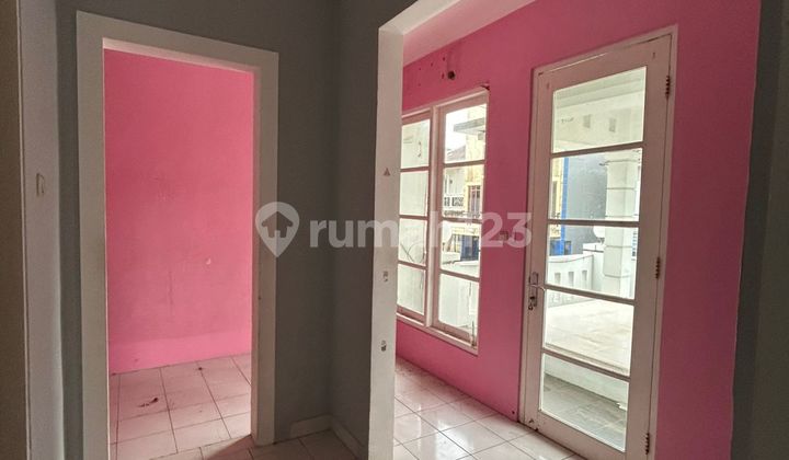 Flood-Free House in the Elite Residential Area of Kota Wisata Cibubur 2