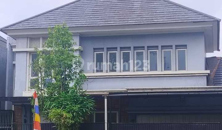 Rumah Cantik dan Bagus Siap Huni di Boulevard Kotawisata, Nyaman dan Sangat Terjaga dengan Security 24 Jam 2