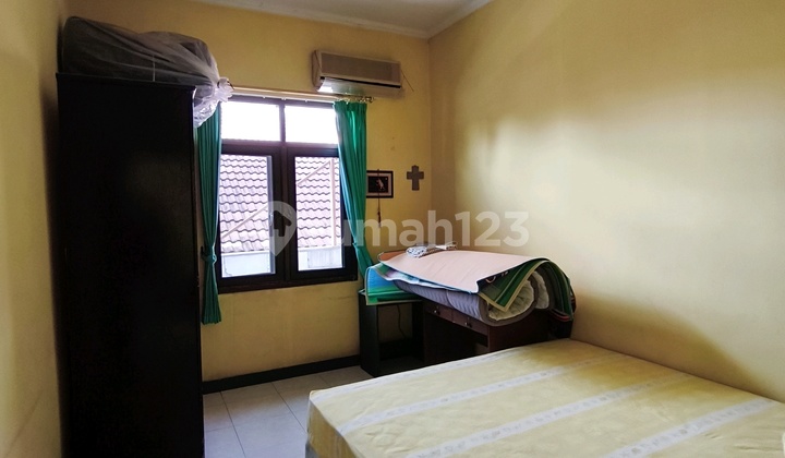 Well-Maintained House in Kendangsari near Tenggilis, Prapen, Jemursari 2