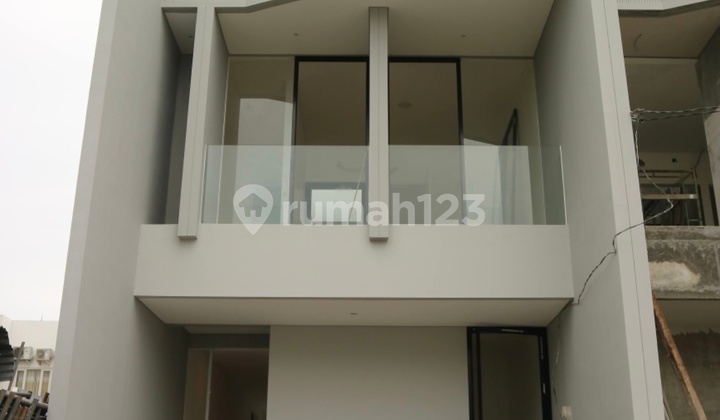 Rumah Baru Graha Green Garden, Dian Istana