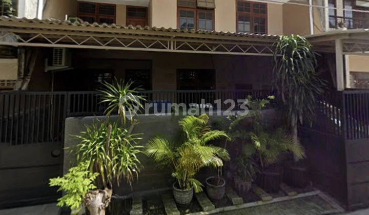 Manyar Tirtoasri Ready to Occupy near Dharmahusada, Klampis. 1