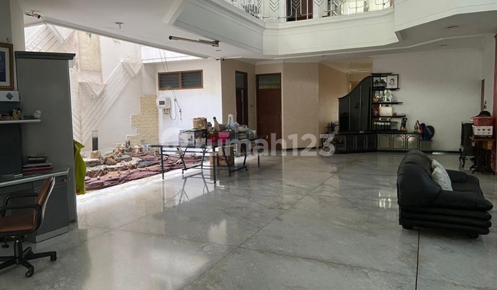 Dijual Rumah Komersial Second Road Dharmahusada Indah 2