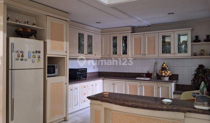 dapur rumah classic marmer mewah siap