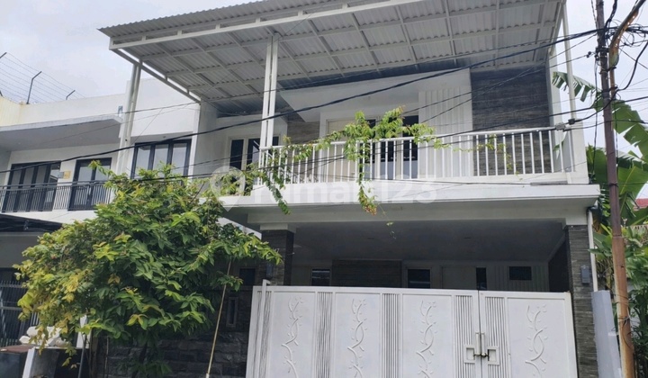 Minimalist House in Rungkut Harapan near Pandugo, Medokan, Nirwana 1
