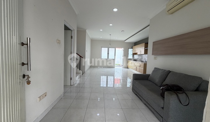 Dijual Rumah Siap Huni di Boulevard Kota Wisata Harga Affordable 3,1 Millyar 2