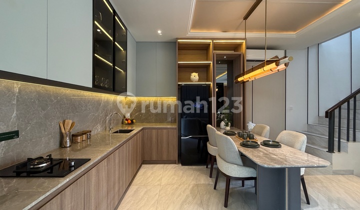 KPR Eligible, House, 2 Floors, Near Shopping Center, Installment Plans Available. 5