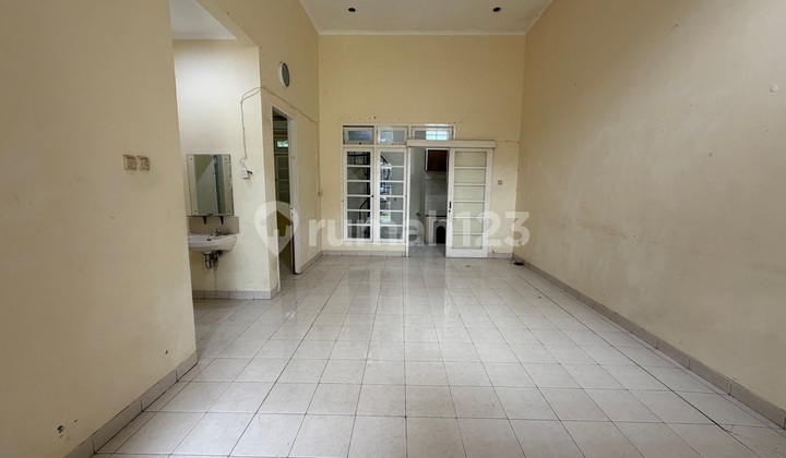 For Sale Cheap 1.5 Story House in Kota Wisata 2