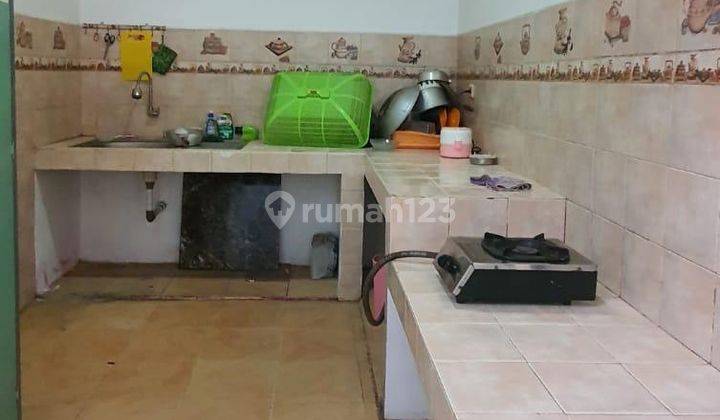 Rumah Dikontrakan 2 Lantai Semi Furnished SHM 2