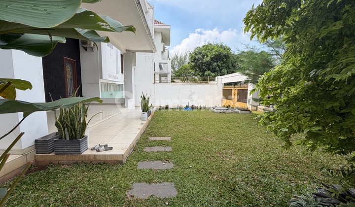 Rumah Gandeng Luas Hampir 1000 Meter di Boulevard Kota Wisata 2