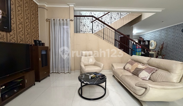 Nice Premium House For Sale Below Market Price In Kota Wisata Nice Premium House For Sale Below Market Price In Kota Wisata
