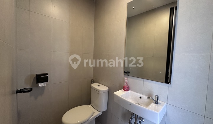 Rumah dijual Rugi Cluster Favourite di Summarecon Bekasi dekat Summarecon Mall Bekasi 8
