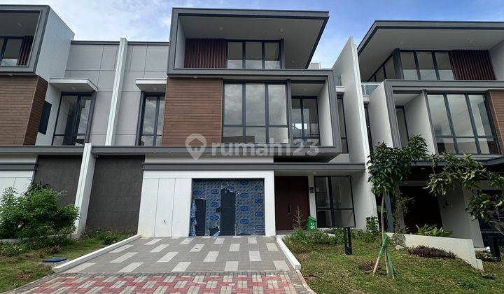 Dijual Cepat Rumah Siap Huni Premium 3 Lantai Di Kota Wisata Cibubur  1