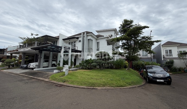 Rumah Hoek 3 Lantai dengan 5 Bedroom di Kota Wisata Rumah Hoek 3 Lantai dengan 5 Bedroom di Kota Wisata