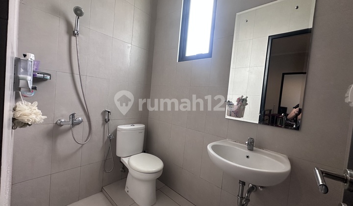 Rumah dijual Rugi Cluster Favourite di Summarecon Bekasi dekat Summarecon Mall Bekasi 6