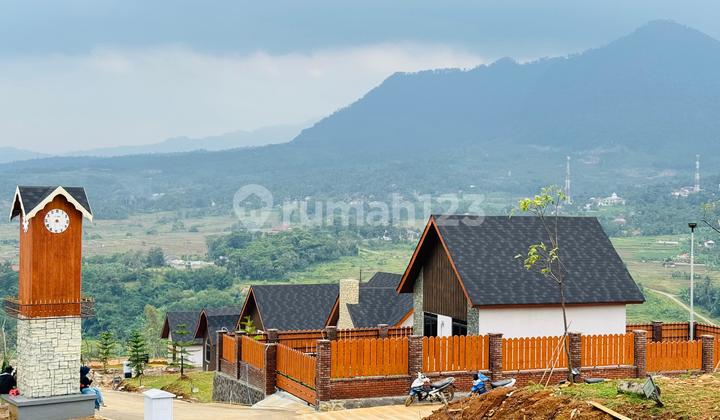 Tanah Murah Bernuansa Eropa Classic dengan View Pegunungan SHM