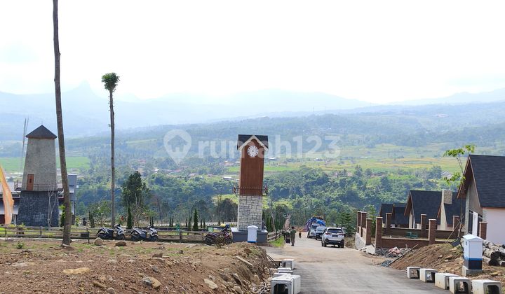 Tanah dengan View Gunung dan Free Balik Nama SHM Tanah dengan View Gunung dan Free Balik Nama SHM