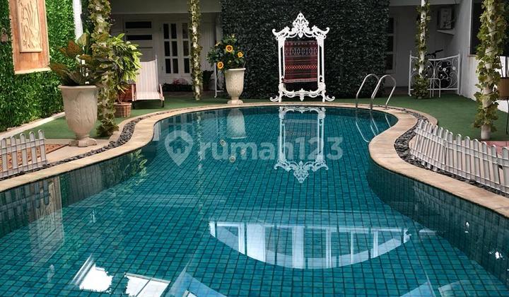 DIJUAL Rumah Mewah berlokasi di jln Bangka, Kemang Jakarta Selatan .