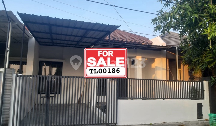 Dijual Rumah di Pakal Residence