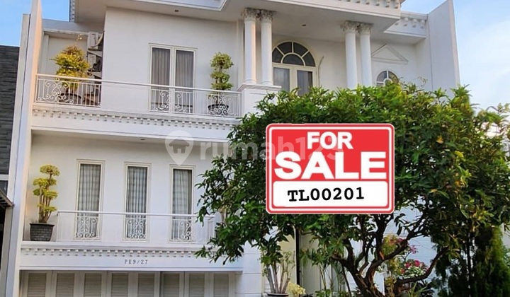 For Sale Villa House Bukit Regency