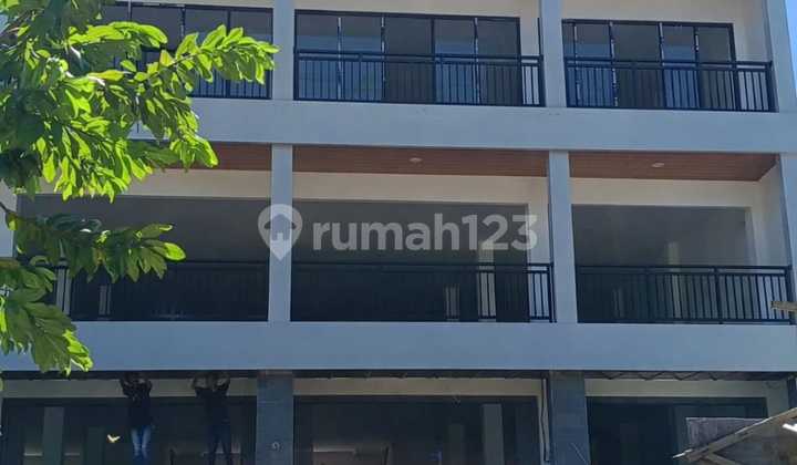Prime 3-Story Shop House for Rent, Busy Kuta Location