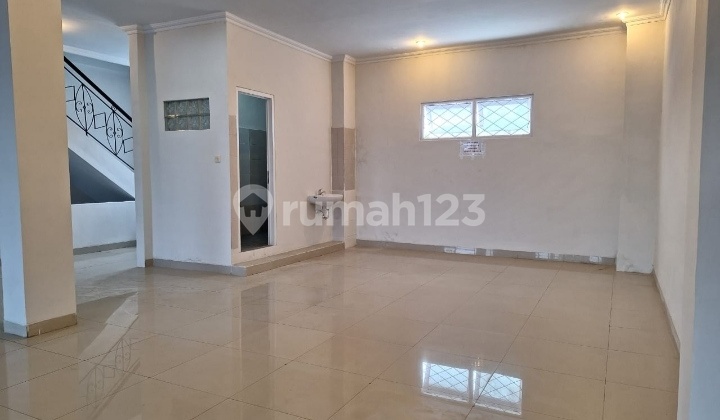 3-Story Ruko in West Gatsu, Spacious and Strategic 2