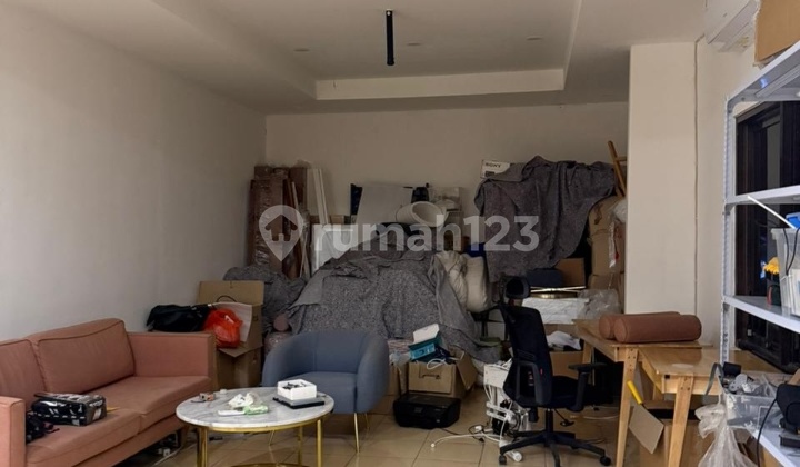 Two-Story Spacious Shop in Gatsu Timur Business Area, Denpasar 2