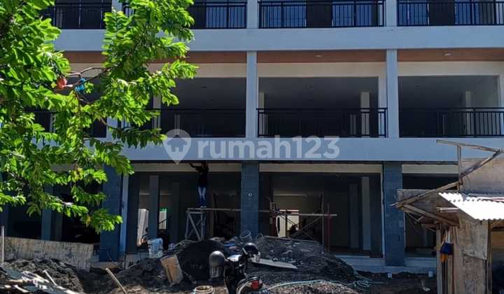 Prime 3-Story Shop House for Rent, Busy Kuta Location 2