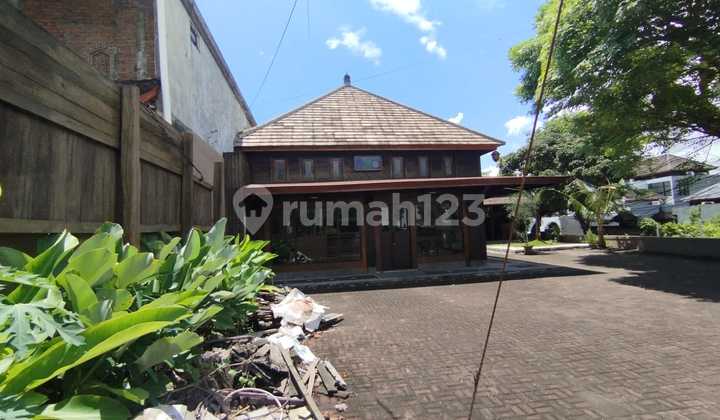 Strategic Hook House on By Pass Sanur Road and Sudamala Road 2