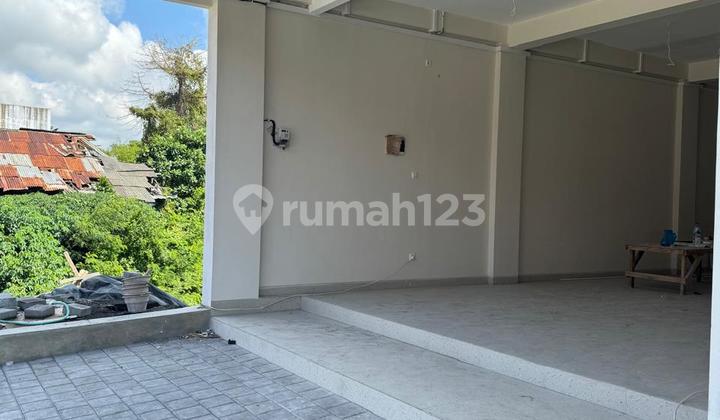 Strategic Benoa Shop House, 2 Floors Complete with Rooftop and Basement 2