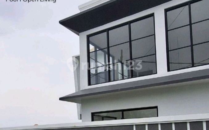 New Luxury 3 BR Villa in Canggu Area with Large Parking