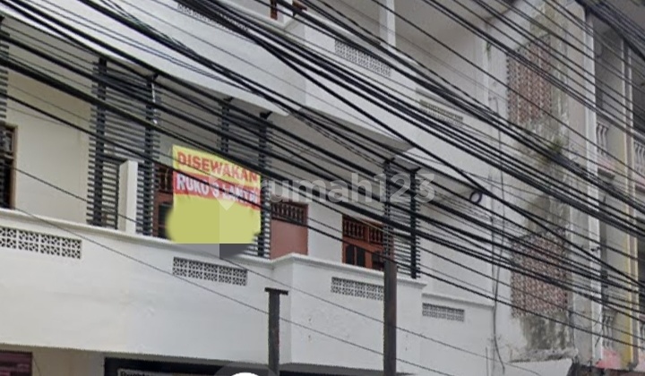 Ready-to-Use Shop House, 150M² Land Area in Waturenggong 2
