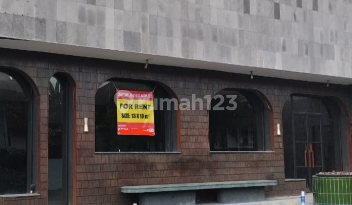 Rare Store, 130m² Area in a Busy Location Near Canggu