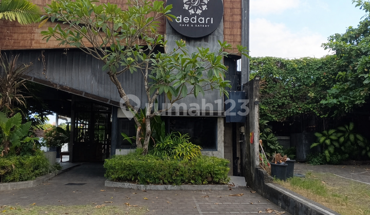 Toko Ex Restoran di Jln Raya Kerobokan, LT 400M² View Sawah