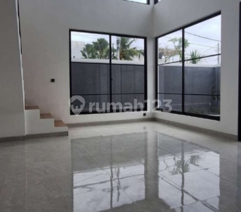 New Luxury 3 BR Villa in Canggu Area with Large Parking