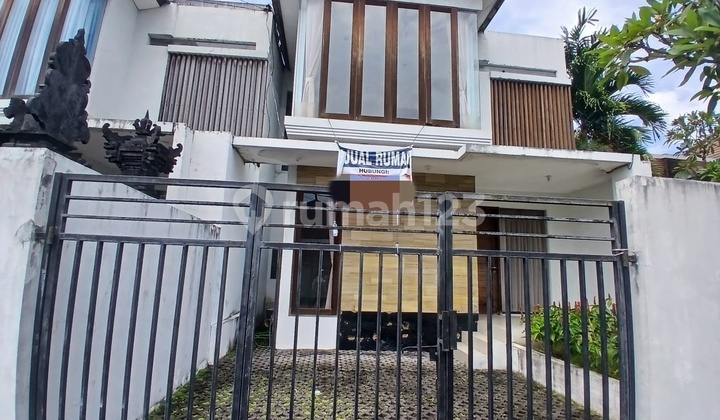 Rumah Modern 2 Lantai di Renon, LT 106M² Rumah Modern 2 Lantai di Renon, LT 106M²